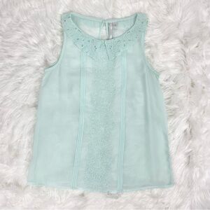 Lauren Conrad Sleeveless Blouse with Lacey Front Embellishment Size Small